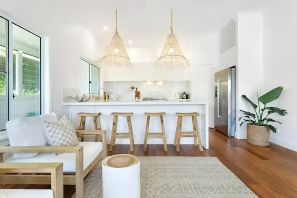 Fuller Holidays - Hacienda, Luxury 5 bedroom home with pool