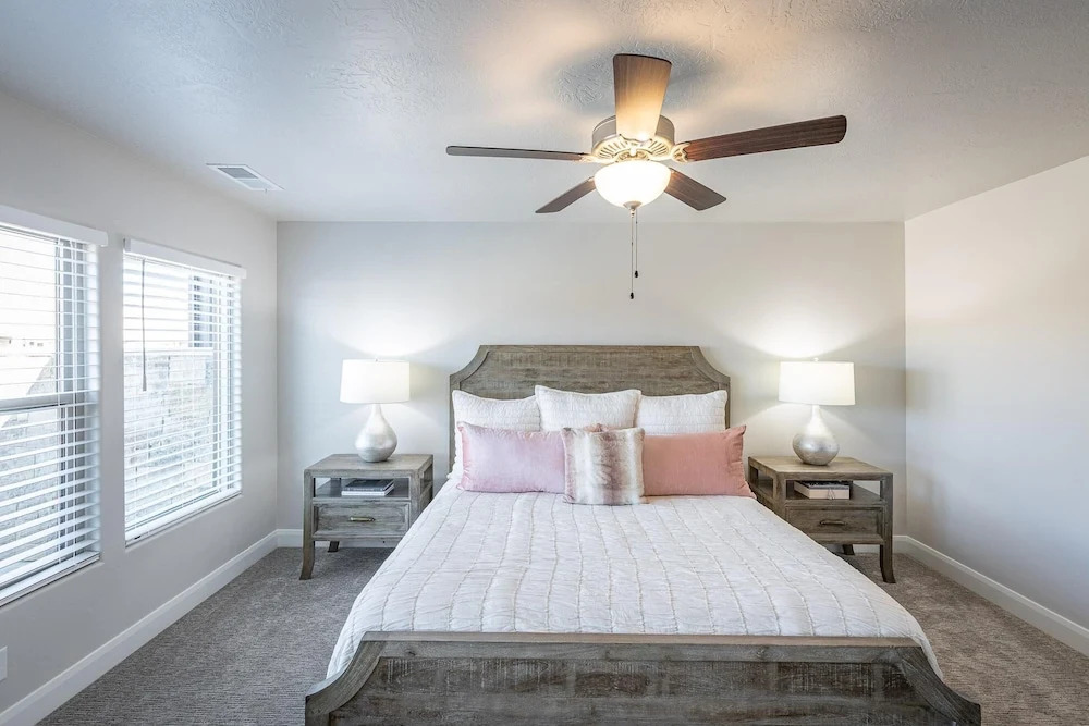 Canyon Crest Escape