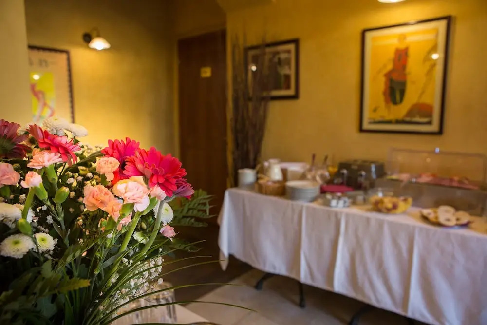 Hotel Rous