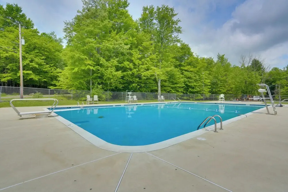 Game Room, Hot Tub & Fire Pit: Pocono Lake Escape!