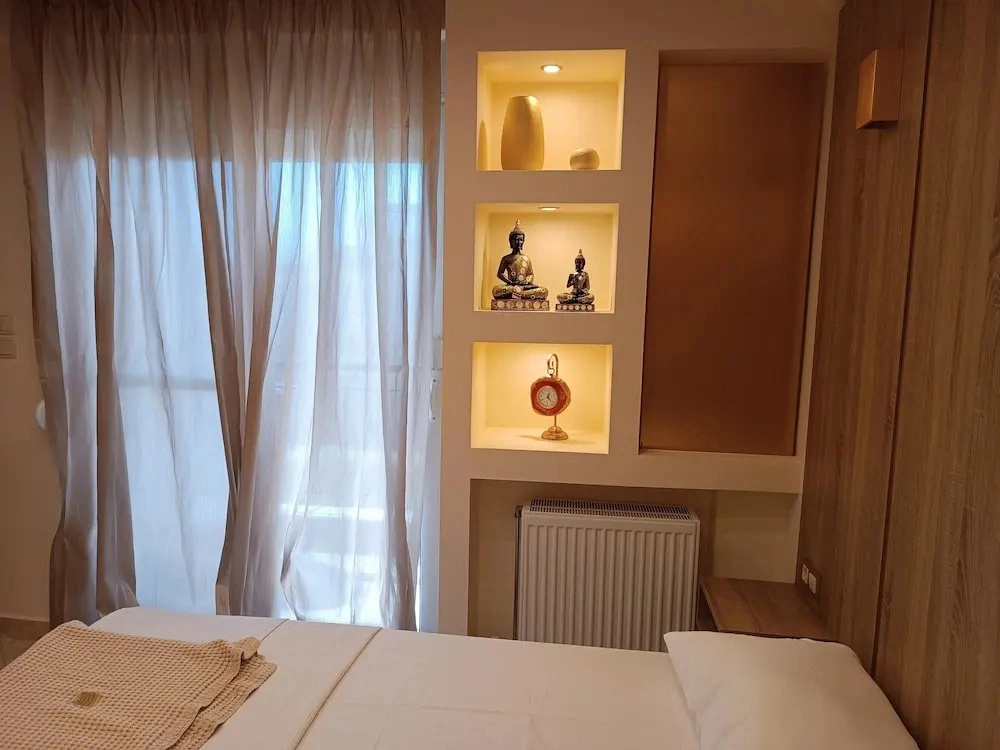 Zeus Luxury Suite in Nea Flogita