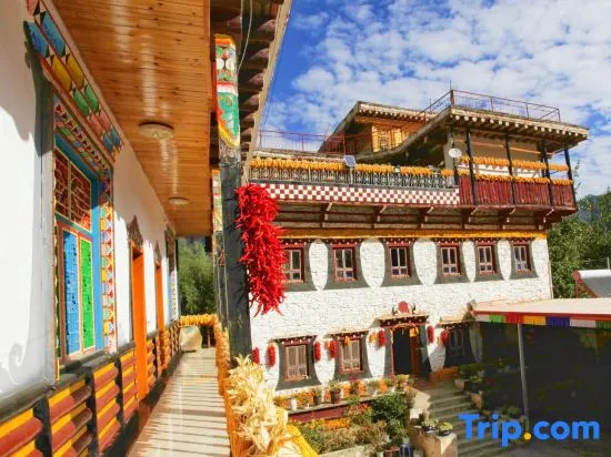 Zhonglu Zangzhai Country Hotel