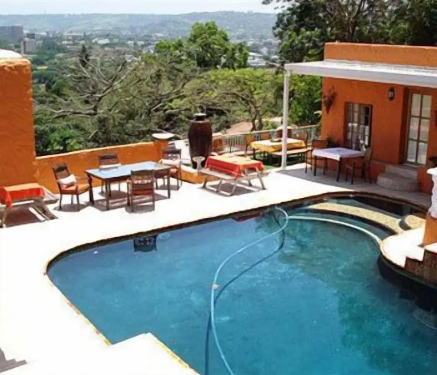 Villa Valencia