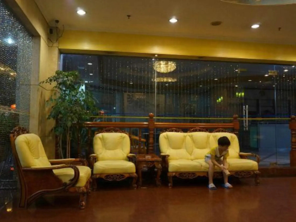 Yuekai Hostel