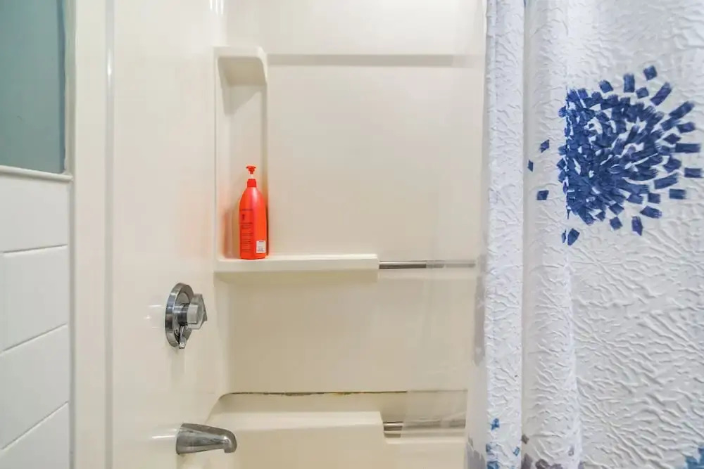 Swim & Fish On-site! Waterfront Cape Cod Cottage