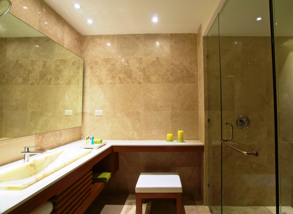 The Reef 28 Hotel & Spa