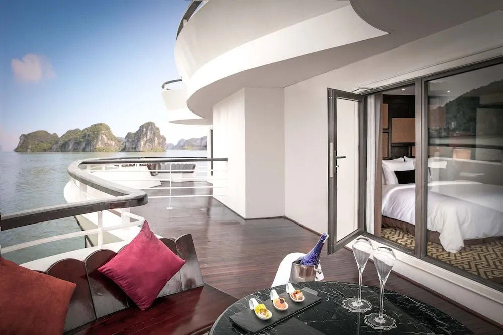 Ambassador Signature Cruise - Lan Ha Bay