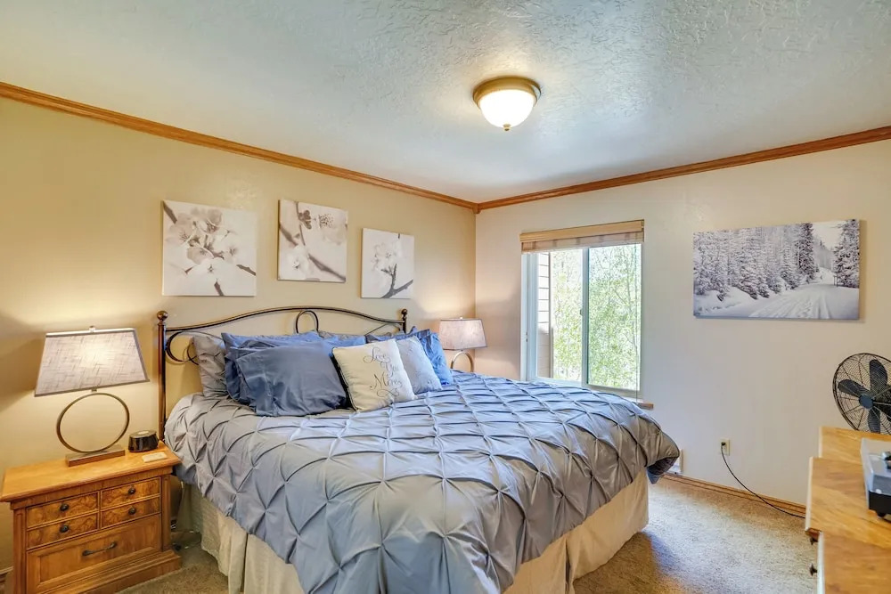 Hiking & Explore: Brian Head Condo w/ Indoor Pool!