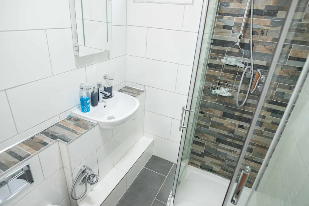 Newmarket Road Apartments (Peymans)