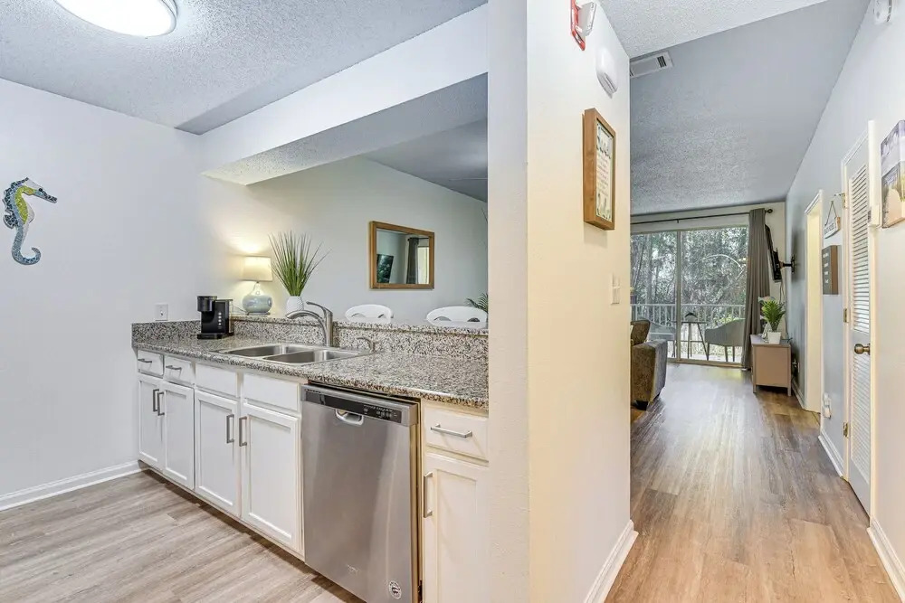 Community Outdoor Pool: Miramar Beach Condo!