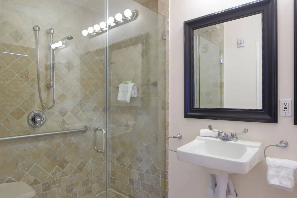 Casa Victoria Orchid Hotel