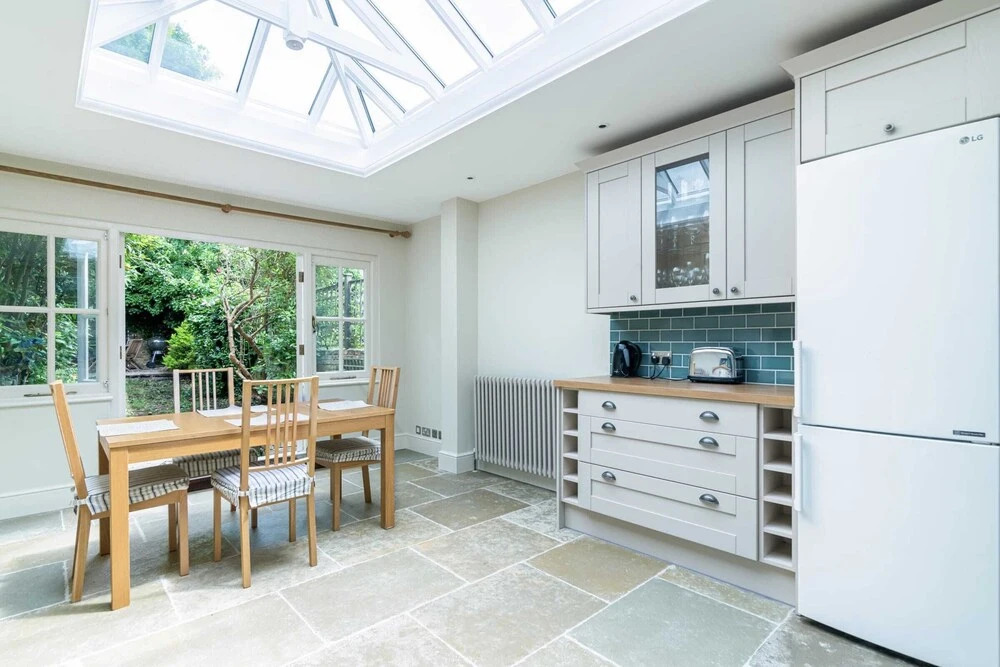 Marvelous 3BR Kennington House w Garden by GuestReady