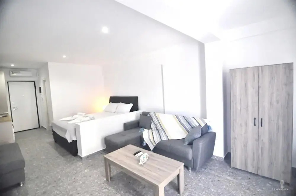 Zennova 26 Sirene Luxury Studio
