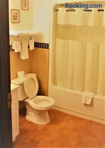 Royal Windsor Inn & Suites