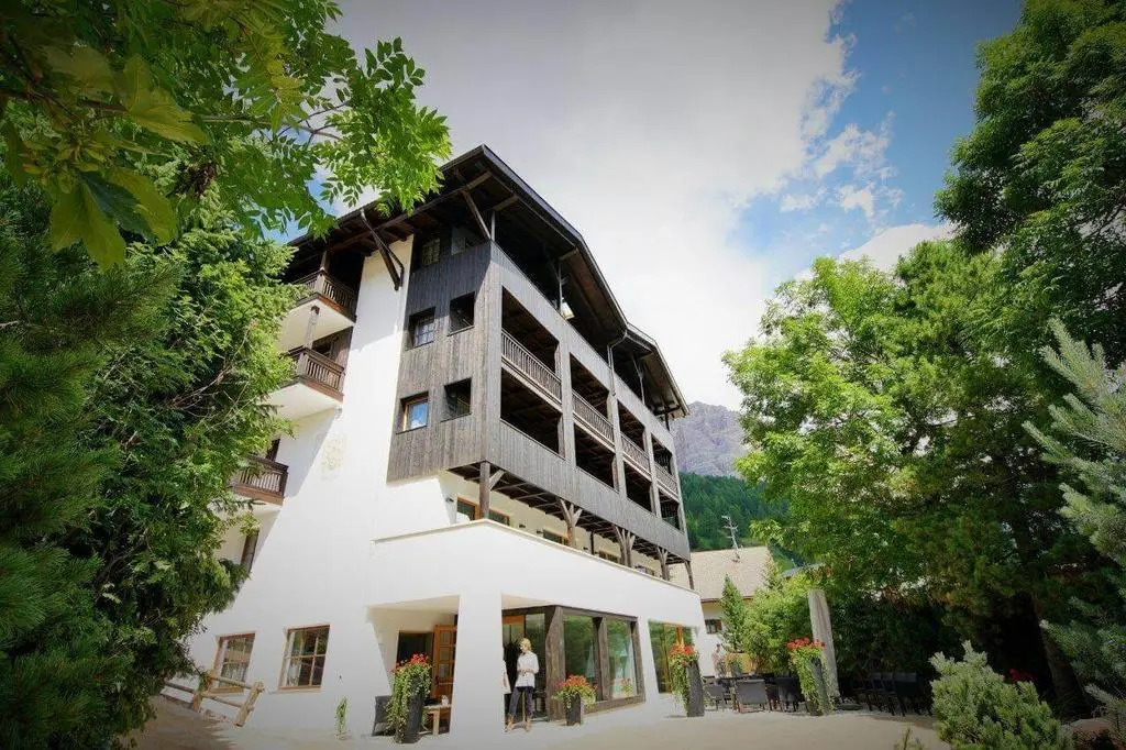 Hotel Conturines