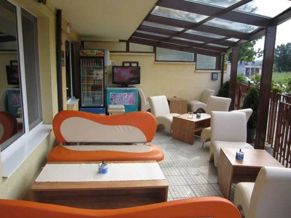 Хотел ЮГ / Guest House Yug