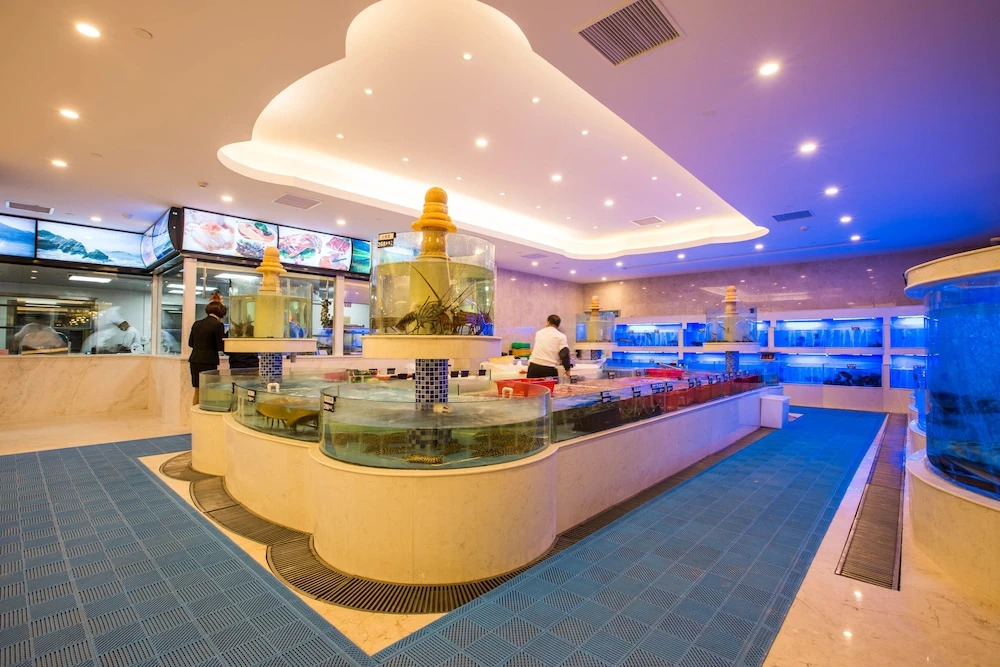 Lianjiang Century Hongteng Hotel