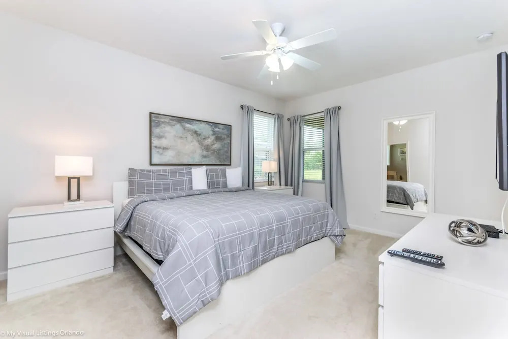 Luxury 6 Bdrm 5.5 Bath Rental Villa