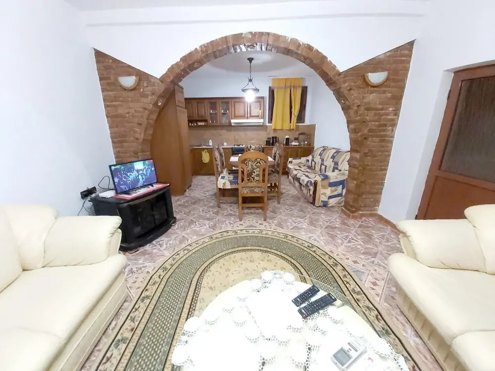 House With 2 Bedrooms in Berat, With Wifi