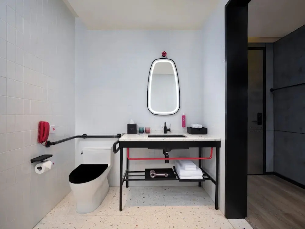 Moxy Ningbo Old Bund