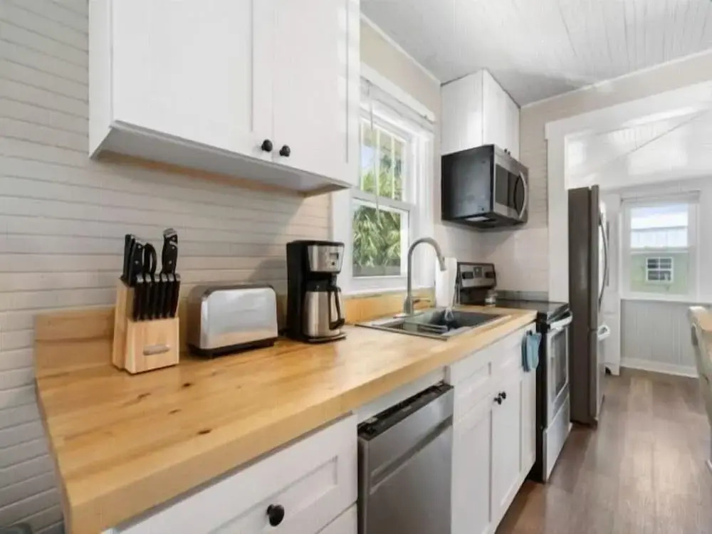 Coastal Classic 2 Bedroom Cottage by RedAwning