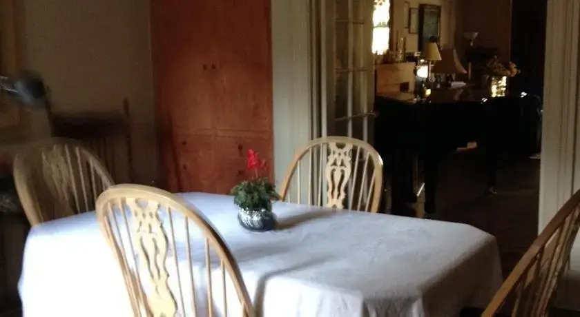 Allens Place