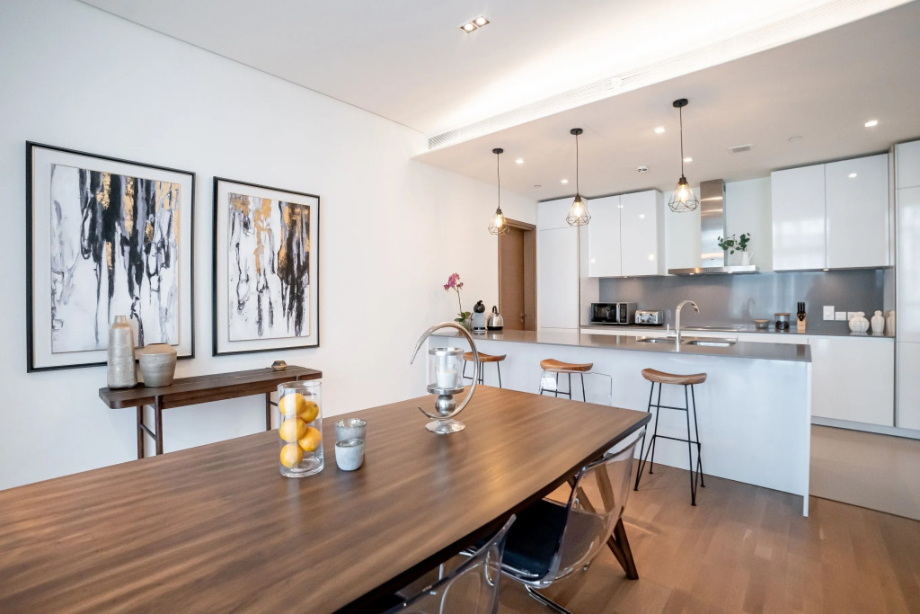 Elegant And Bright Apartment In City Walk