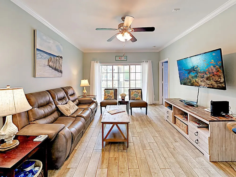 New Listing! Updated : Pool, Hot Tub, Beach 2 Bedroom Condo