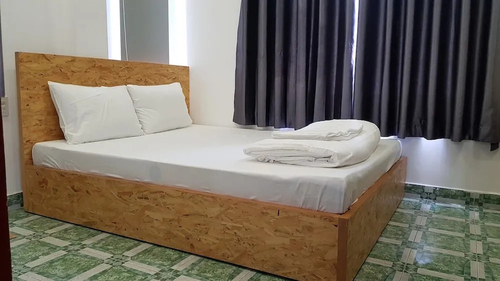 White House Hostel