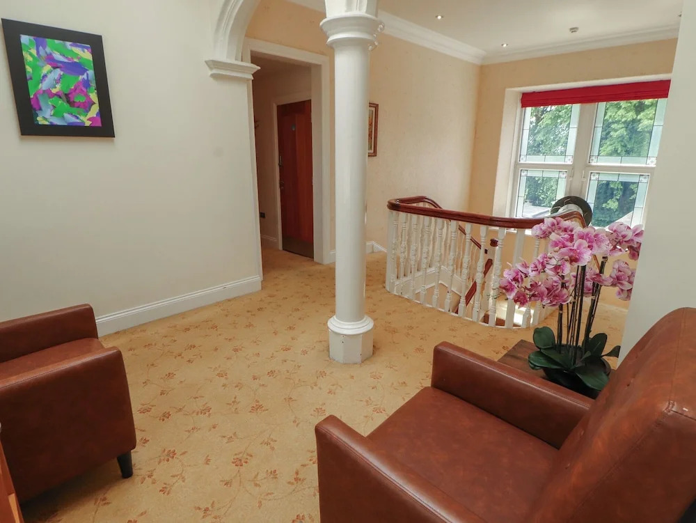 Eden Lodge