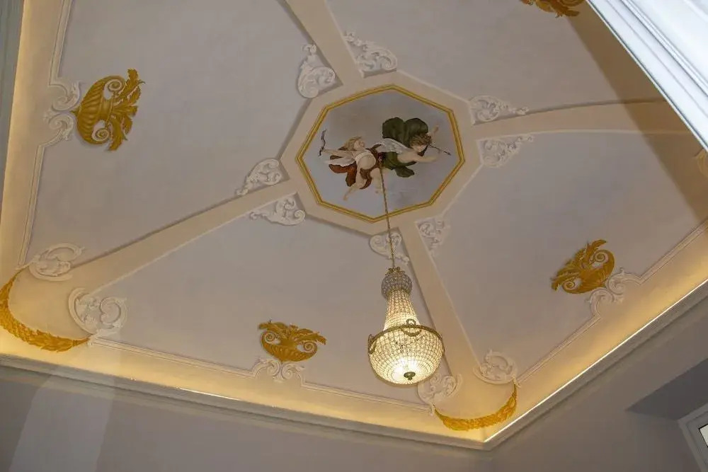Flora Historical Luxury House