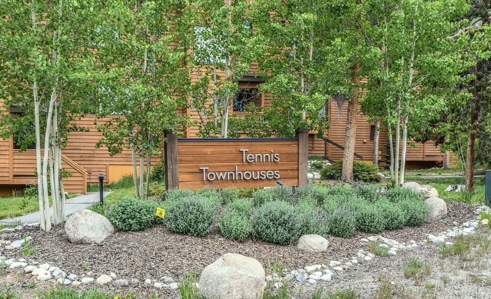 Tennis Townhomes 1336