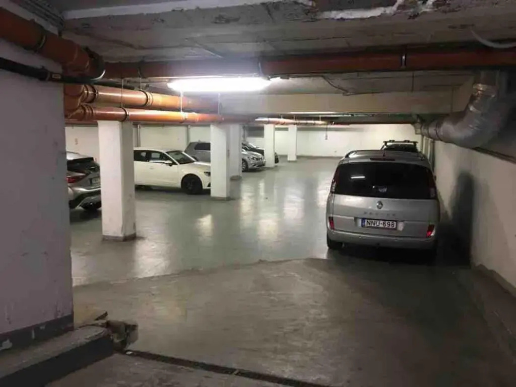 Opera Apartment with Garage, 2BR & 2BTH, AC