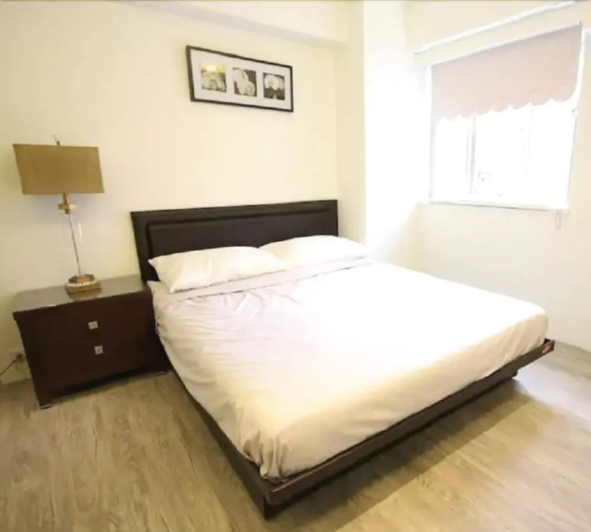 Taichung Fengjia Beige Home