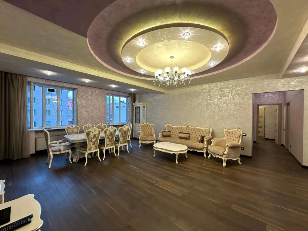 Northern Avenue 2 bedroom Luxury apartment HH777