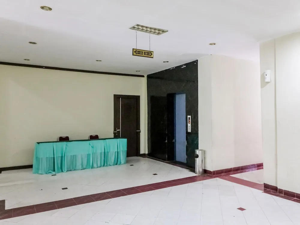NIDA Rooms Tampan Universitas Riau HR Subrantas Panam at Hotel Sabrina