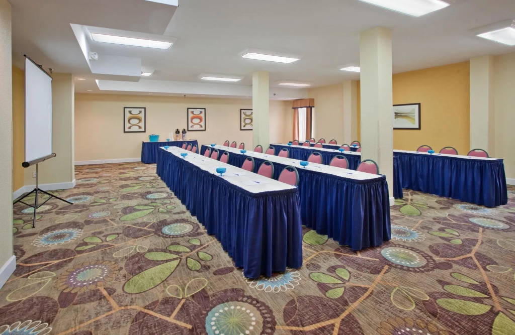 Holiday Inn Express Orange Beach - On The Beach by IHG