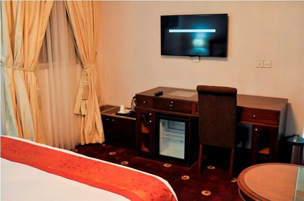 Caledonian Suites