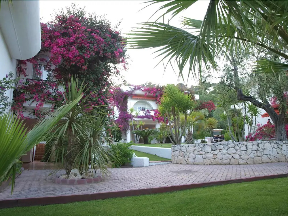 Apulia Hotel Baia dei Faraglioni Resort