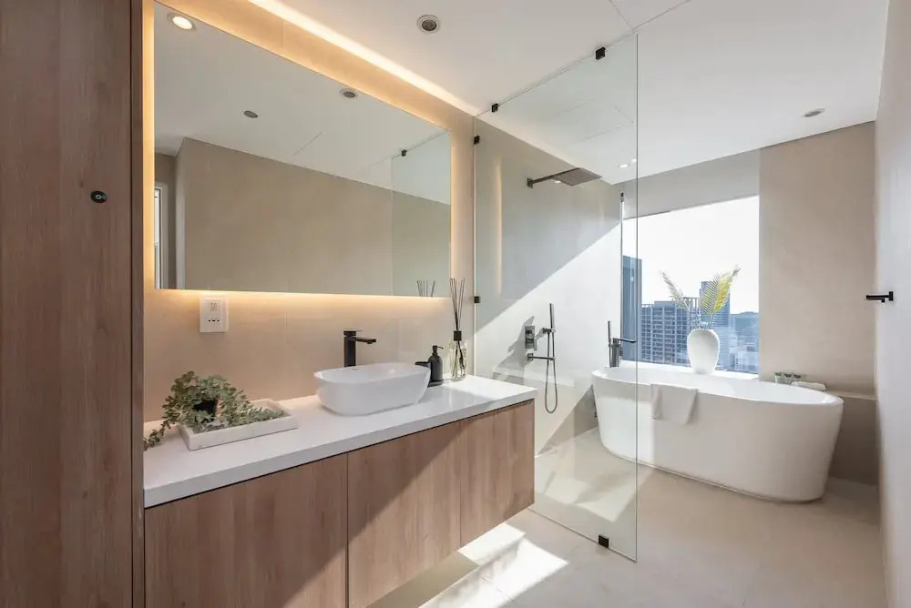 Grand Stay in This 1 Bedroom Flat That Sleeps 4