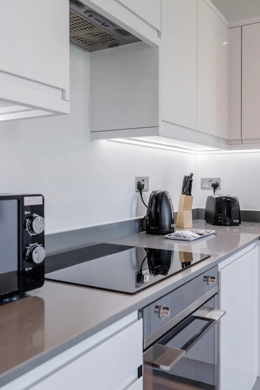Lovely 1 Bedroom City Apartment , 5 mins Walk to the Station - 18mins to Central London, Free WiFi