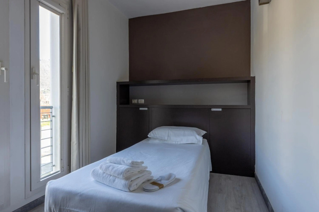 Wall Art Hotel & Residence