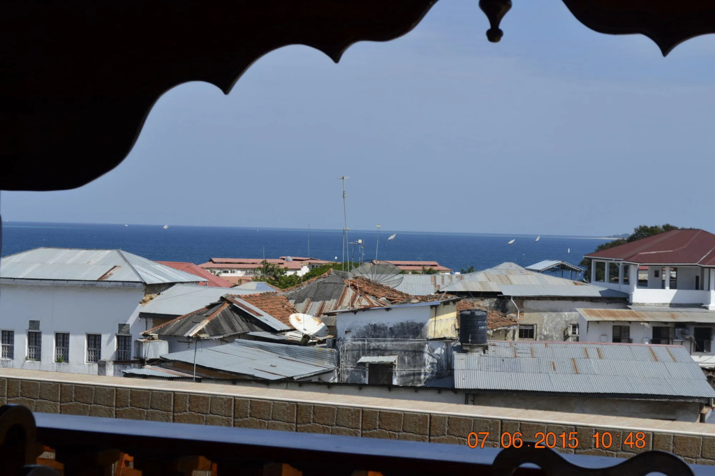 Horizon Palace Hotel