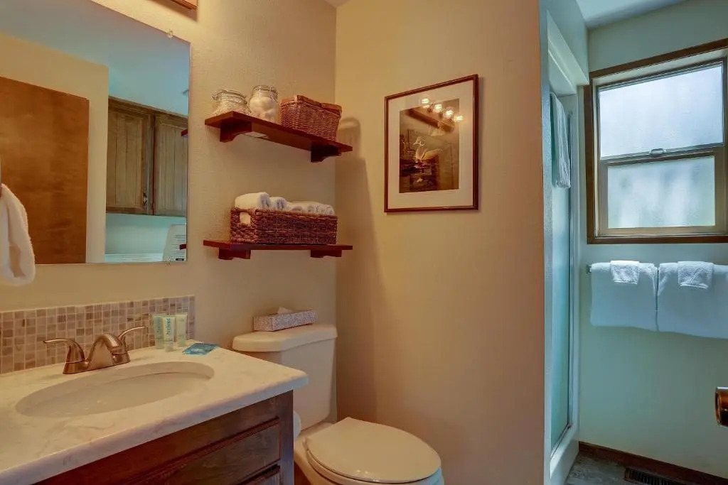 11 Camas-Hot Tub-4BR/2BA