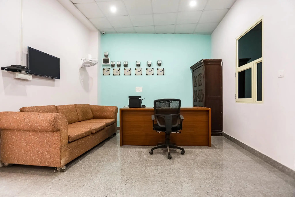 OYO 70252 Rbs Hotel