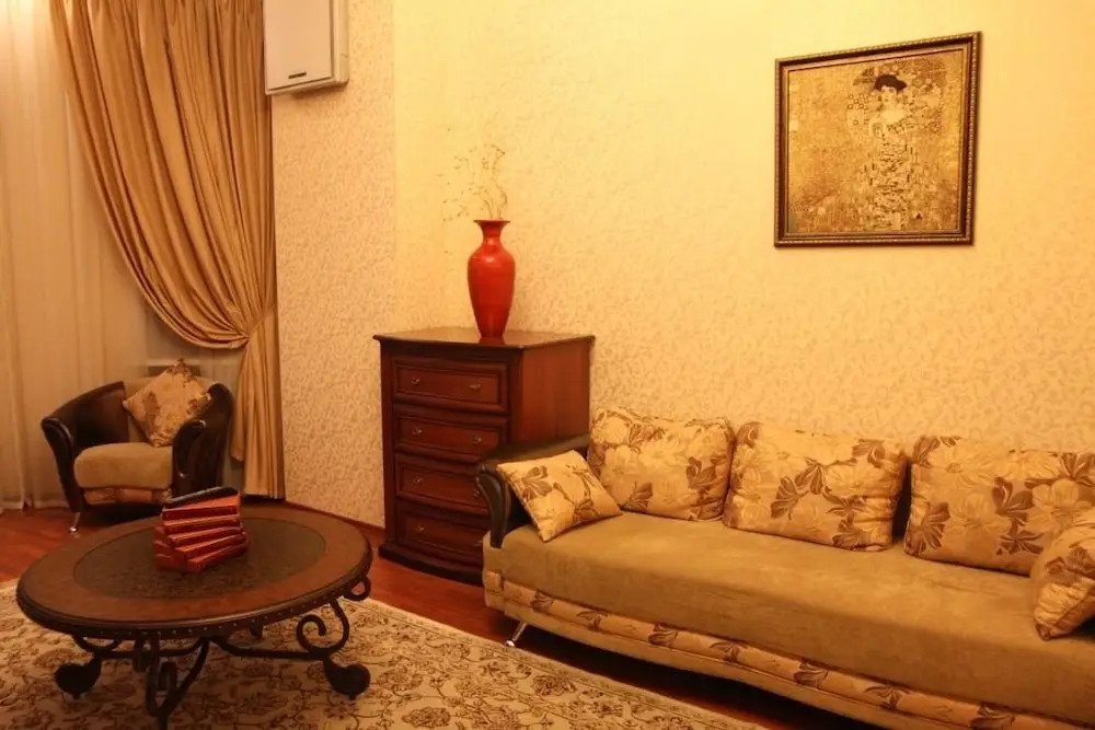 Central Apartment on Aleutskaya 19