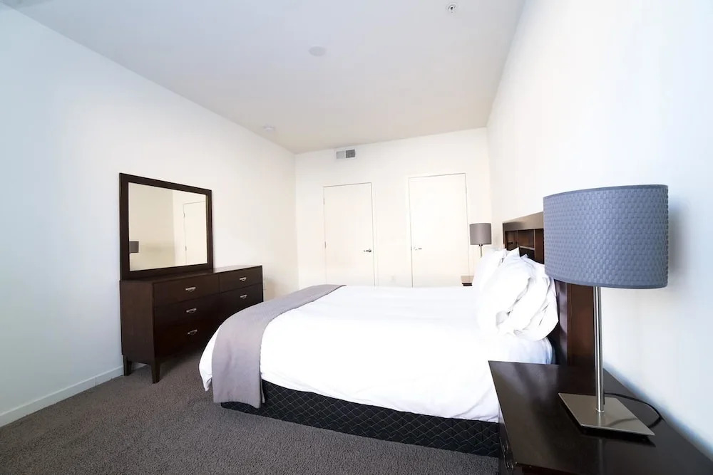 Fountain Suites II