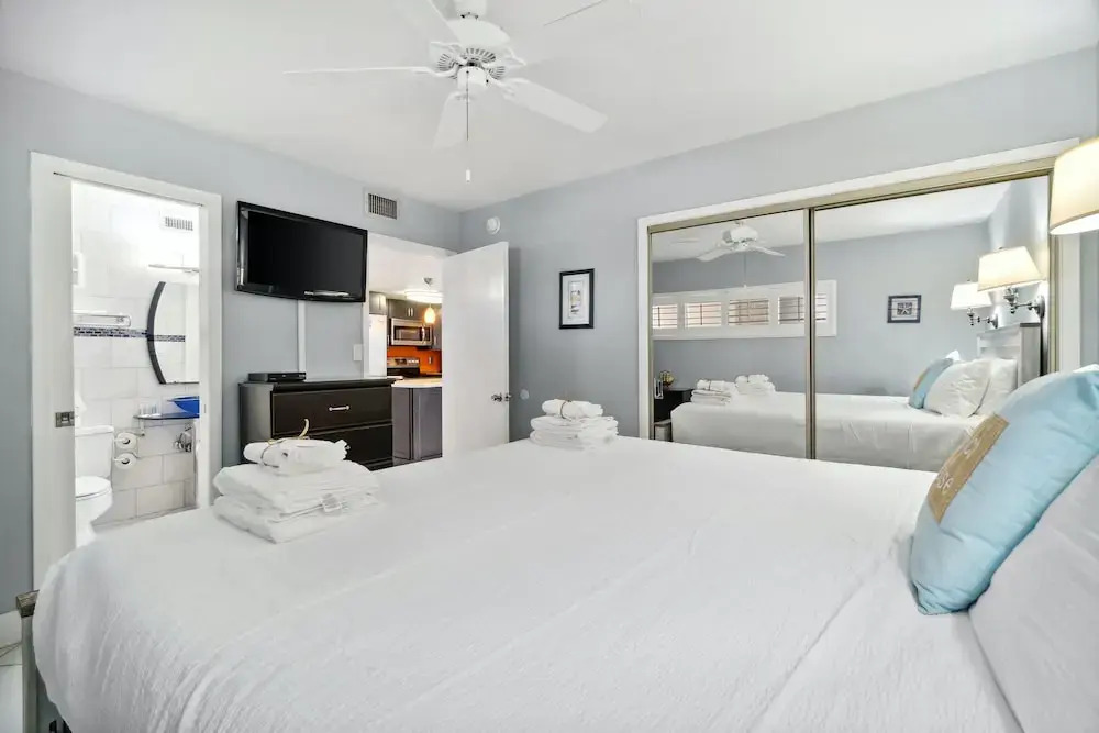 Holiday Surf & Racquet Club - 1 BR Condo - RJV 1575