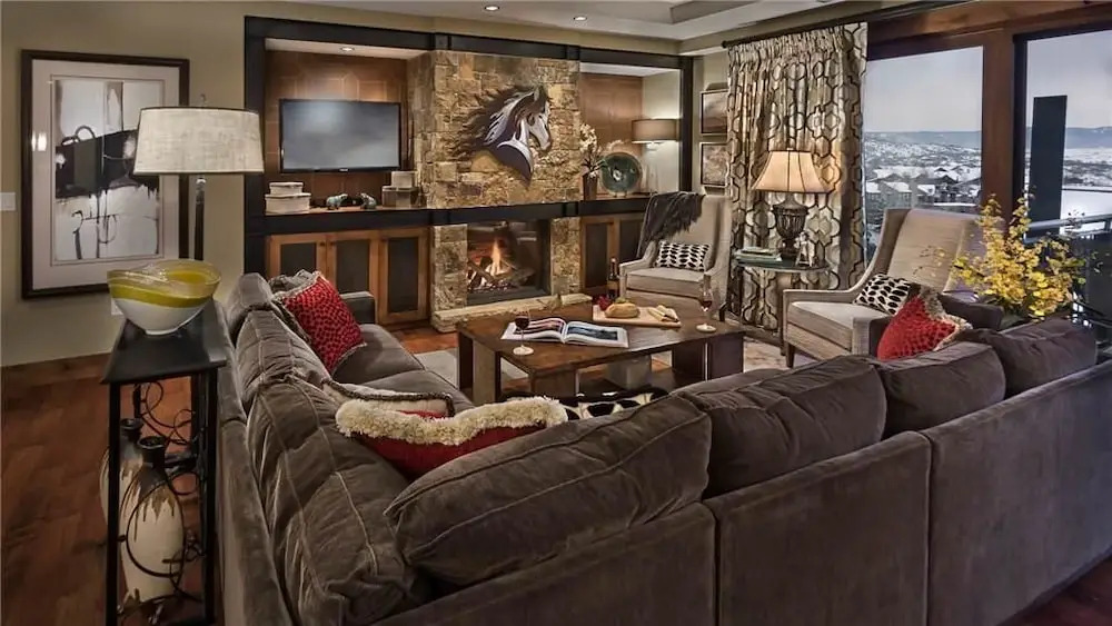 Sleeping Giant 518 4 BedroomCondo By Moving Mountains