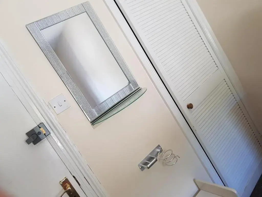 17 Bridge St, 3 bedroom flat